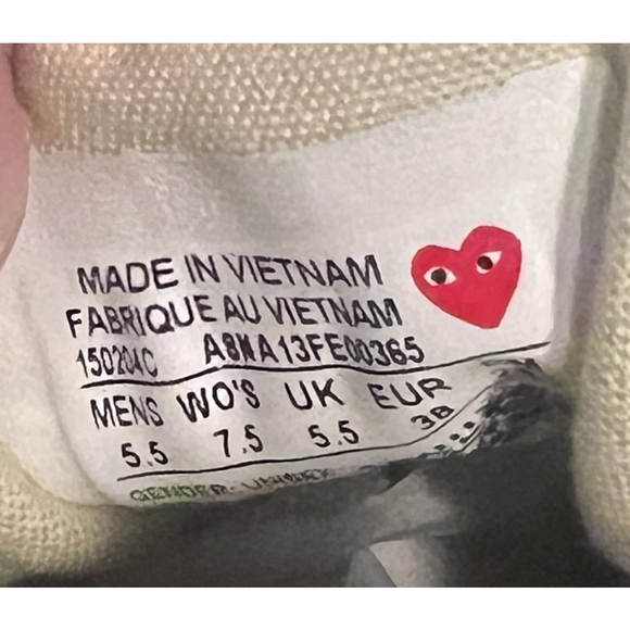 Like New Converse x Comme des Garcons Play Chuck 70 Hi Sneakers - Picture 12 of 12